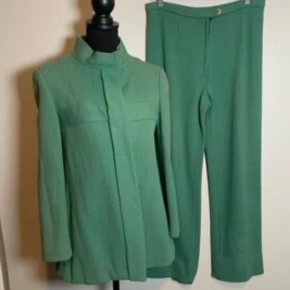 Vintage 1960s Max Mara Pop Green women’s suit, - Picture 8 of 10